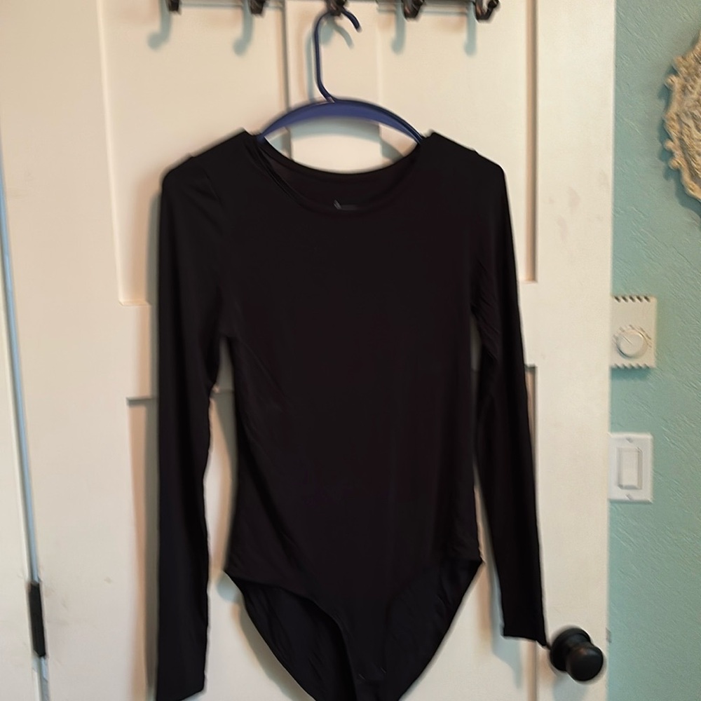 CuddlDuds black body shirt. Size small.  Very stretchy.